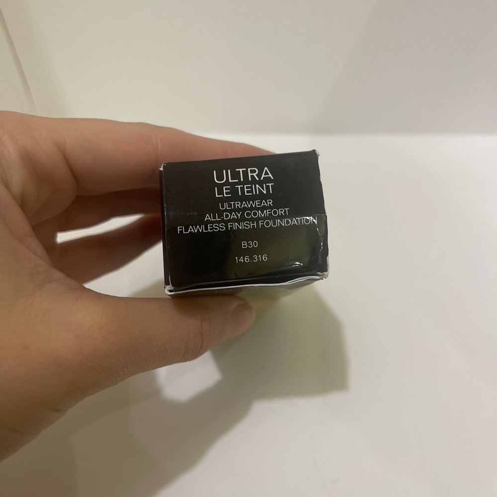 Chanel foundation - Picture 4 of 4